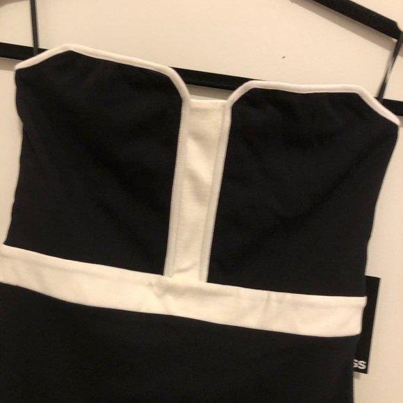 Express Black and White Strapless Dress Size 6 NWT - Picture 2 of 6